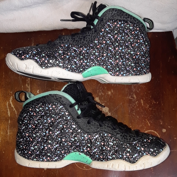 Nike Little Posite One 'Easter' Kids Shoe - Picture 3 of 11